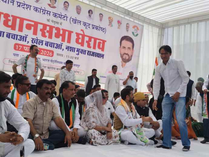 वीडियो न्यूज़ : विधानसभा घेरने निकले कांग्रेस नेताओं पर पुलिस ने बरसाई लाठियां : नीमकाथाना जिले के तीन विधानसभा क्षेत्रो से शामिल हुए कांग्रेसी, मीन पठान ने कहा - प्रदर्शन में 12 से ज्यादा कार्यकर्ताओं को आई चोट