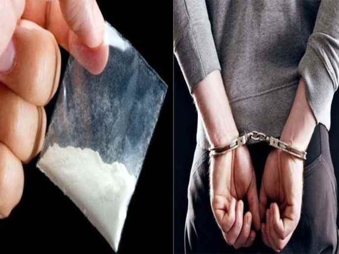 सीकर पुलिस की 'ऑपरेशन एंटी-वेनम' के तहत कार्रवाई : कोतवाली पुलिस ने स्कूटी पर मादक पदार्थ की सप्लाई करते एक युवती को पकड़ा, 5.17 ग्राम एमडीएमए बरामद