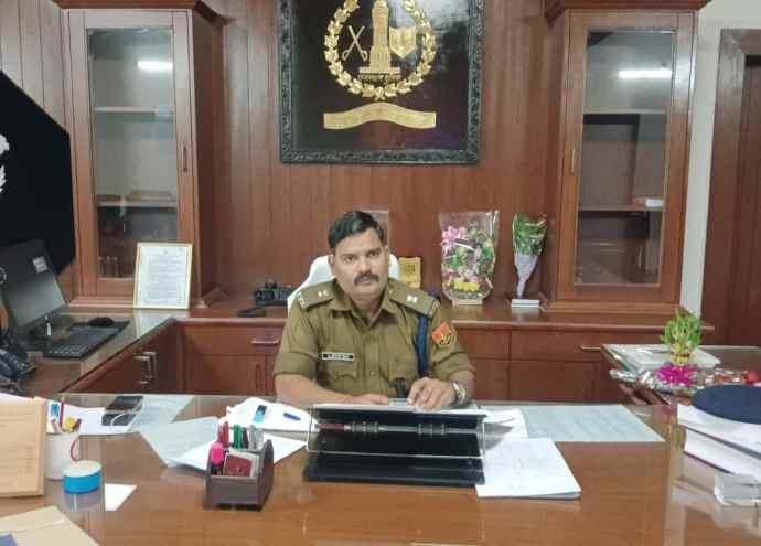 वीडियो न्यूज़ : नीमकाथाना ASP लोकेश मीणा पदभार ग्रहण किया : पुलिस उपाधीक्षक सुशील मान ने भी संभाला कार्यभार, बोले - अपराधियों पर अंकुश लगाना पहली प्राथमिकता