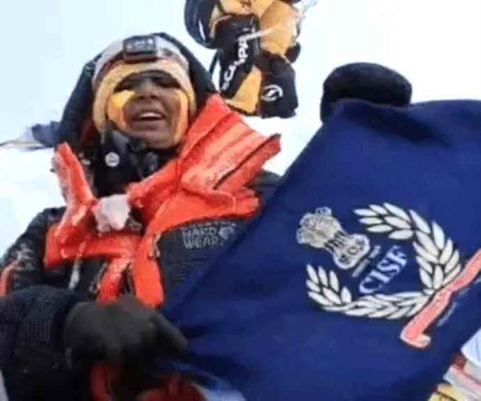 सीकर बेटी गीता सामोता ने रचा इतिहास : माउंट एवरेस्ट फतेह करने वाली CISF की पहली महिला बनी, कहा - पहाड़ लिंग के आधार पर भेदभाव नहीं करते