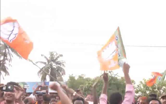 फालता विधानसभा सीट पर पहली बार भाजपा जीती : बीजेपी उम्मदीवार ने CPI(M) उम्मीदवार को 1.09 लाख वोटों से हराया; TMC उम्मीदवार चौथे स्थान पर