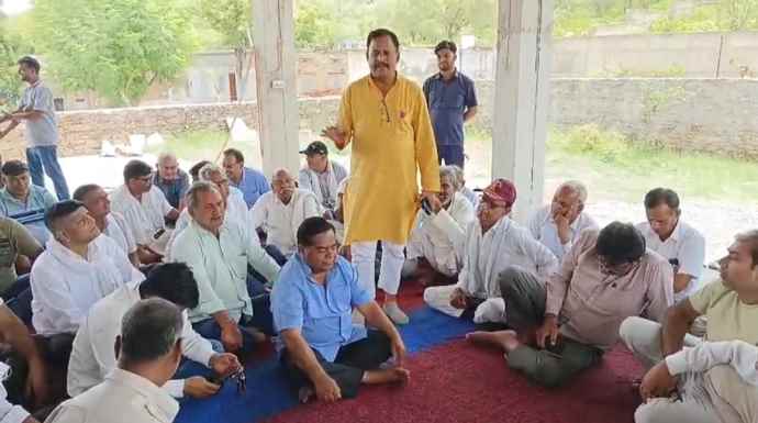 वीडियो न्यूज : नीमकाथाना में 12वें दिन भी नहीं मिला भावेश :  ग्रामीणों ने अतिरिक्त जिला कलेक्टर सौंपा ज्ञापन, 48 घंटे का दिया अल्टीमेटम