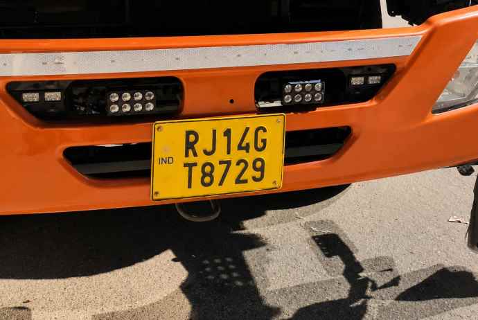 जयपुर में ट्रक की चपेट में आया स्कूटी सवार युवक : हादसे में स्कूटी सवार युवक की मौत, ट्रक के अचानक यू-टर्न लेते समय हुआ हादसा
