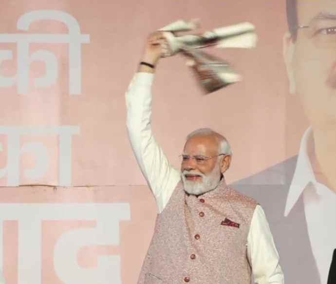 बिहार में NDA की जीत का दिल्ली में जश्न : पीएम मोदी  ने कहा - ये प्रचंड जीत - अटूट विश्वास की है, बिहार के लोगों ने तो बिल्कुल गर्दा उड़ा दिया