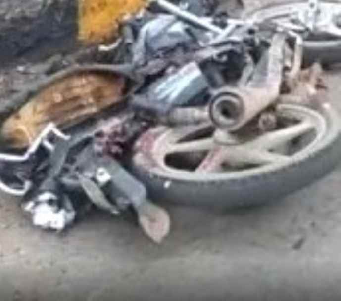 गैस टैंकर ने 2 बाइक सवारों को कुचला : भरतपुर में आगरा-जयपुर नेशनल हाईवे पर बड़ा सड़क हादसा , टैंकर चालक हुआ फरार