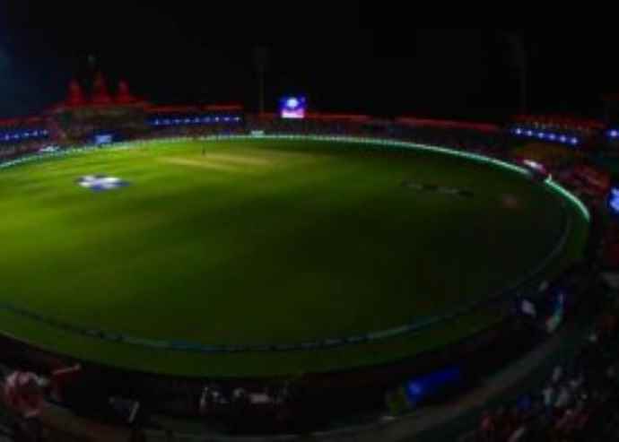 भारत-पाकिस्तान तनाव के चलते आईपीएल स्थगित : बीसीसीआई  ने नई तारीखे नही बताई , 25 मई को कोलकाता में होना था फाइनल