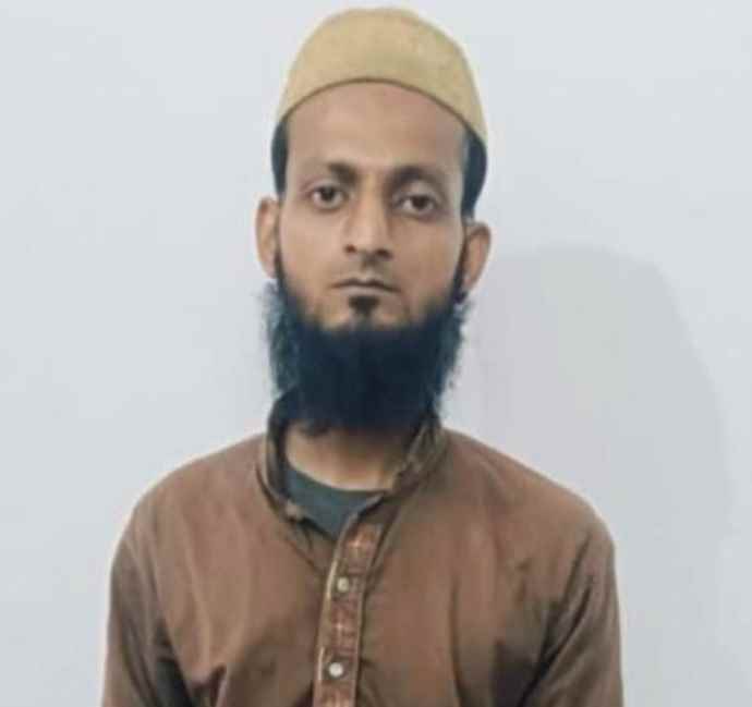 जासूसी के आरोप में वाराणसी से एक गिरप्तार : पाकिस्तान के 600 से अधिक नम्बरों के सम्पर्क में था, कई वीडियो व्हाट्सएप ग्रुप में शेयर करता था