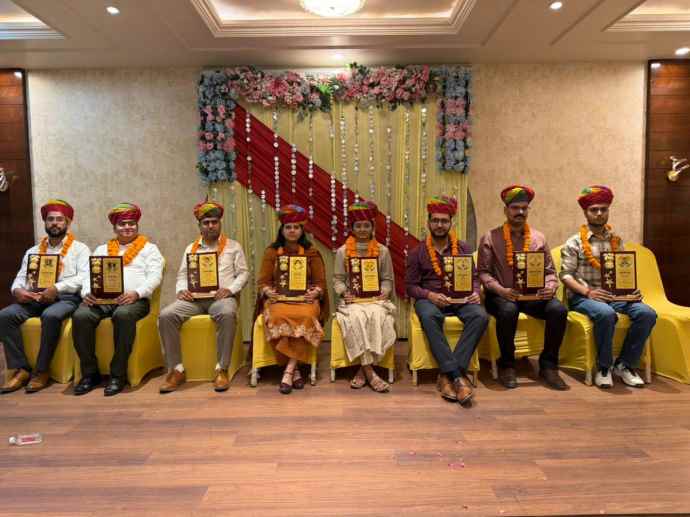 वीडियो न्यूज़ : आईएएस - आरएएस में चयनित प्रतिभाओं का सम्मान : नीमकाथाना में वीर तेजा सेवा समिति ने किया चयनित प्रतिभाओं का सम्मान, वक्ता बोले - क्षेत्र का नाम रोशन किया