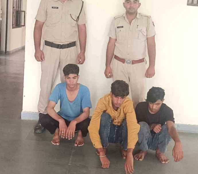 खूनी झड़प में नाबालिग की हत्या : कोतवाली पुलिस ने 8 घंटे में सुलझाया मामला, तीन मुख्य आरोपियों को किया गिरफ्तार