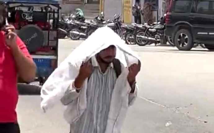 वीडियो न्यूज़ : नीमकाथाना में भीषण गर्मी का कहर जारी : आज पारा पहुंचा 43 डिग्री सेल्सियस, शहार के बाजार और सड़कों पर पसरा सन्नाटा