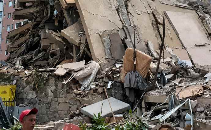 Breaking : वेनेजुएला में दो बार जबरदस्त भूकंप : राजधानी कराकस में इमारतें गिरीं, अफरा-तफरी मची, लोग डरकर सड़कों पर निकले; जापान मे भी भूकंप