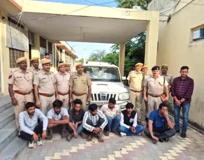 वीडियो न्यूज़ : कुचामन में रुलानिया हत्याकांड मामले में 7 गिरफ्तार : पुलिस टीम 500 किलोमीटर  तक के CCTV फुटेज खंगाल कर आरोपियों तक पहुंची,  घटना में प्रयुक्त गाड़ी भी जब्त