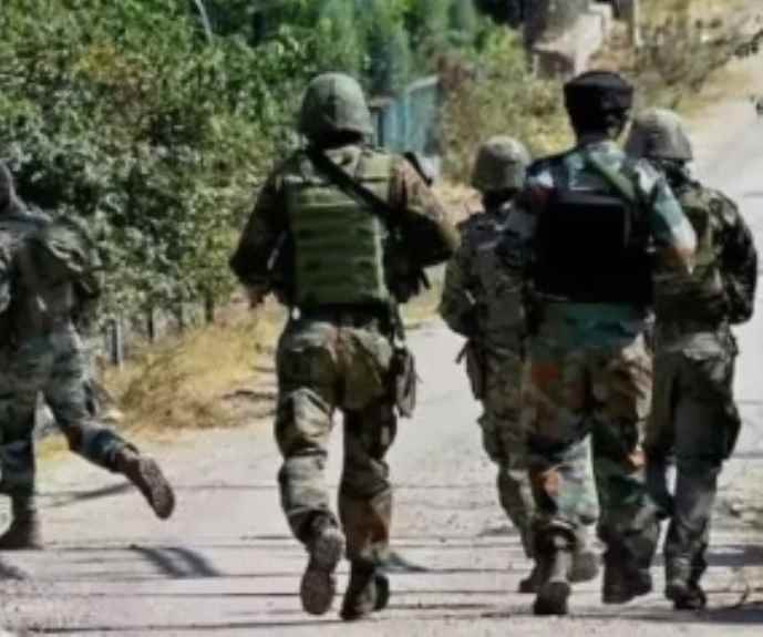 सुरक्षाबलों ने पुंछ में 2 आतंकवादी किए ढेर : सेना के ऑपरेशन शिवशक्ति में 2 आतंकी ढेर, तीन हथियार और गोला-बारूद भी बरामद