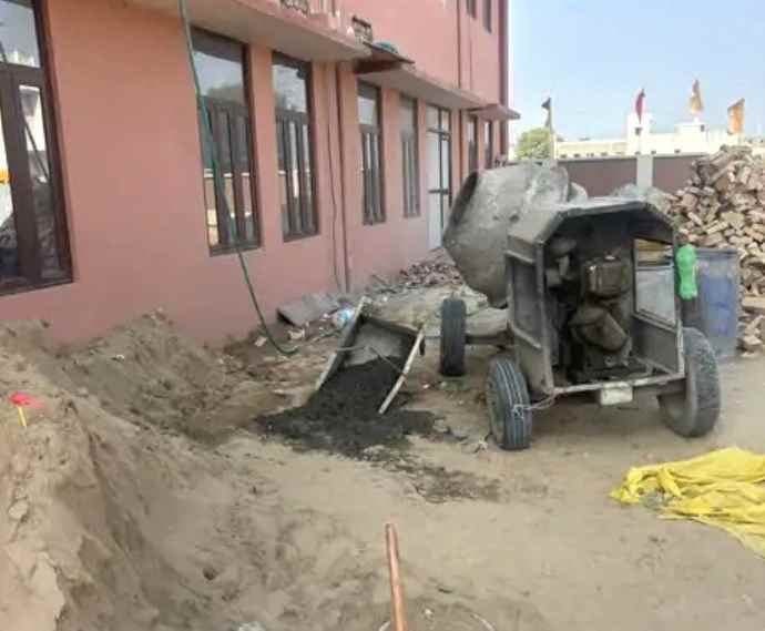 सीकर में बड़ा हादसा, दो की मौत : निजी स्कूल की दूसरी मंजिल के निर्माण कार्य के दौरान हुआ हादसा, एक मजदुर सहित दो की मौत