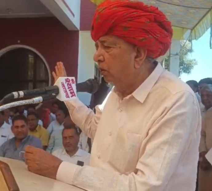 वीडियो न्यूज़ : नीमकाथाना में भाजपा का होली स्नेह मिलन : सैनिक कल्याण सलाहकार समिति अध्यक्ष बाजोर ने जनप्रतिनिधियों द्वारा ही उद्घाटन - शिलान्यास वाले नियम पर जताई हैरानी