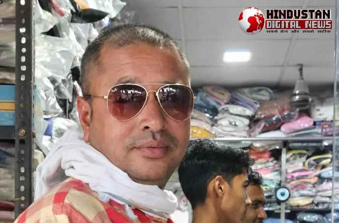 सीकर में संदिग्ध परिस्थितियों में युवक की मौत : घर के बाहर बेसुध हालत में मिला, परिजनों का मॉर्च्युरी के बाहर प्रदर्शन, पत्नी से था विवाद