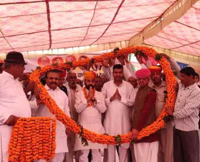 विधायक ने किया पशु अस्पताल का शिलान्यास : 46.50 लाख रुपए की लागत से बनेगा अस्पताल का भवन, ढाणी बाढ़ान को ग्राम पंचायत का दर्जा मिलने पर विधायक आभार जताया