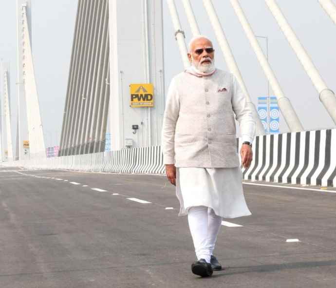 पीएम मोदी ने चामलिंग को पीछे छोड़ा : पीएम मोदी सबसे लंबे समय तक सरकार चलाने वाले प्रमुख बने, सीएम - पीएम  मिलाकर 8931 दिन पूरे