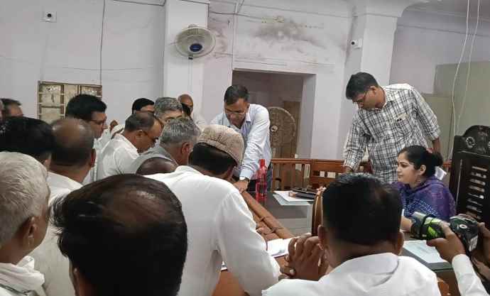 वीडियो न्यूज : नीमकाथाना में 9 नामांकन पत्र हुए खारिज : अब 174 प्रत्याशी मैदान में, भाजपा प्रत्याशी प्रमोद बाजोर सहित तीन प्रत्याशियों के फॉर्म पर आई आपत्ति