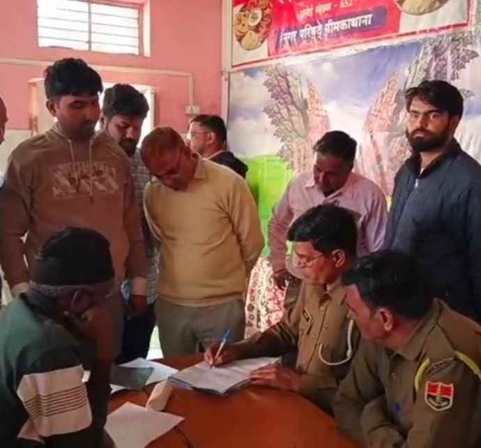 वीडियो न्यूज़ : नीमकाथाना में भीषण सड़क हादसा :  हादसे में एक निजी स्कूल के शिक्षक की दर्दनाक मौत, मंडोली के पास हुआ हादसा