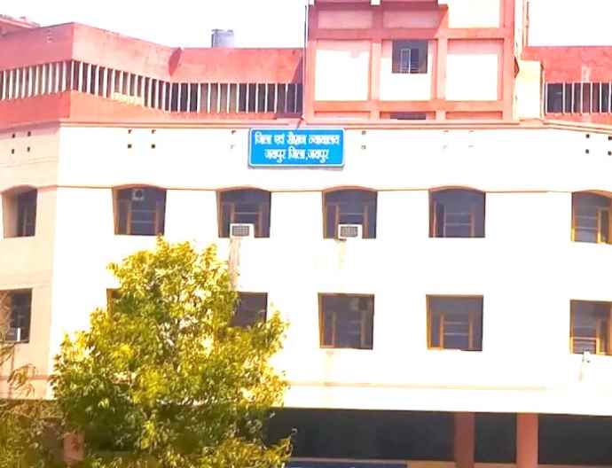 जयपुर सेशन कोर्ट को बम से उड़ाने की धमकी : खाली कराई बिल्डिंग,  सर्च अभियान जारी, बम निरोधक दस्ता और डॉग स्क्वॉड की टीमें मौजूद