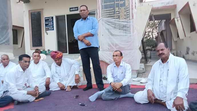 तैयारियों को लेकर हुई मीटिंग : नीमकाथाना में 11 अप्रेल को महात्मा ज्योतिबा फुले जयंती की धूमधाम से मनाई जाएगी