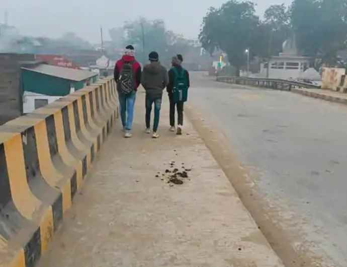 आलमपुर में कड़ाके की ठंड, 8वीं तक के स्कूल बंद : जिला कलेक्टर ने 6 जनवरी तक किया अवकाश घोषित, लेकिन कोचिंग संचालक कर रहे मनमानी