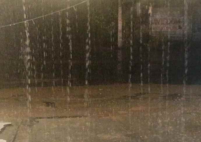 वीडियो न्यूज़ : नीमकाथाना में अंधड़ के साथ बारिश : लोगो को गर्मी से मिली राहत , हल्की बारिश ने खोली सफाई व्यवस्था की पोल, लगे कचरे के ढेर