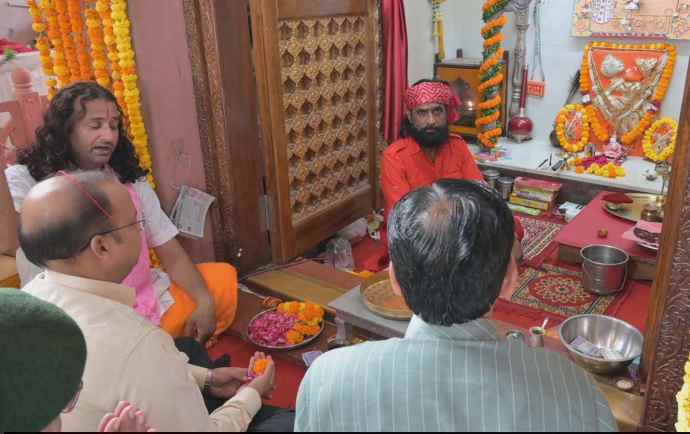 सीकर के मंदिरों में हुई विशेष पूजा-अर्चना : जिला कलेक्टर ने की विशेष पूजा-अर्चना, सुख-समृद्धि की कामना की गई, सभी उपखंडों में भी हुए कार्यक्रम