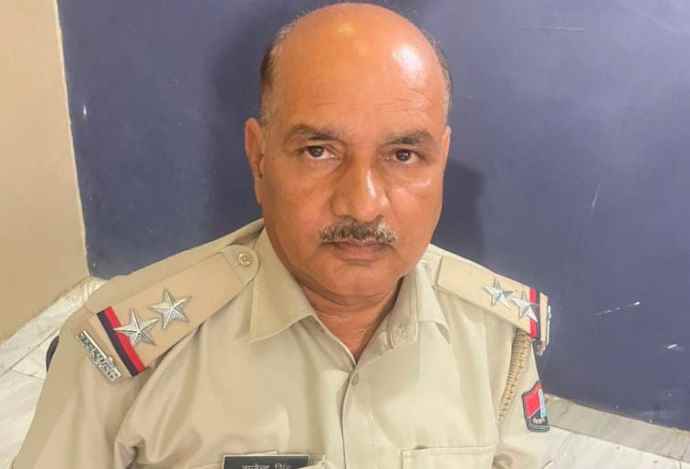 अलवर एसीबी की कोटपुतली में बड़ी कार्रवाई : कोटपूतली थाने का  उप-निरीक्षक रिश्वत लेते ट्रैप, 3500 रुपये के साथ रंगे हाथ पकड़ा गया