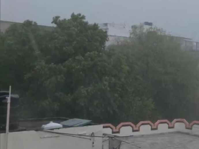 राजधानी जयपुर में सुबह सुबह बारिश : मौसम विभाग ने झुंझुनू - सीकर सहित कई जिलों में जारी किया ऑरेंज अलर्ट, तेज हवाओं के साथ बारिश की संभावना