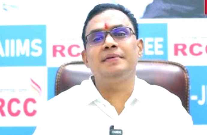 NEET UG 2026 पेपर लीक मामला : सीबीआई ने कोचिंग संस्थान के डायरेक्टर को किया गिरफ्तार; मामले में यह 10वीं गिरफ्तारी