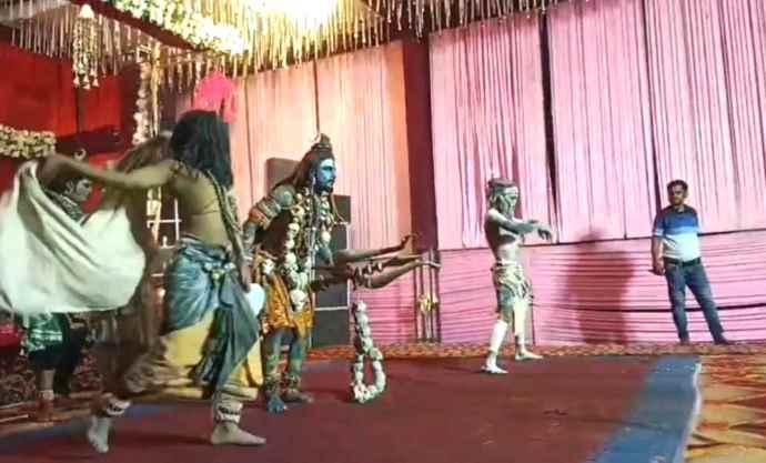 वीडियो न्यूज : नीमकाथाना में कल से गणेश उत्सव का आयोजन : छावनी सहित कई जगह होंगे कार्यक्रम, दिल्ली - रेवाड़ी सहित स्थानीय कलाकार देंगे प्रस्तुति