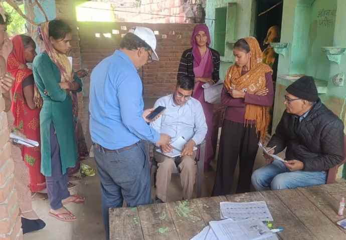 वीडियो न्यूज़ : तहसीलदार ने BLO के कार्यों का किया निरीक्षण : तसीलदार ने लापरवाही न बरतने की दी हिदायत, 50 फॉर्म को ऑनलाइन करने के भी निर्देश