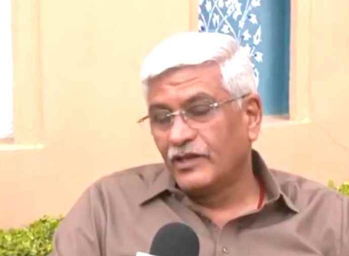 वीडियो लाइव : केन्द्रीय मंत्री बोले - मानेसर कांड में सचिन पायलट तो बस एक मोहरा थे : केंद्रीय मंत्री गजेंद्र सिंह शेखावत ने कहा - पूरे ड्रामे के निर्देशक अशोक गहलोत थे, गहलोत इसे जिंदा रखना चाहते है