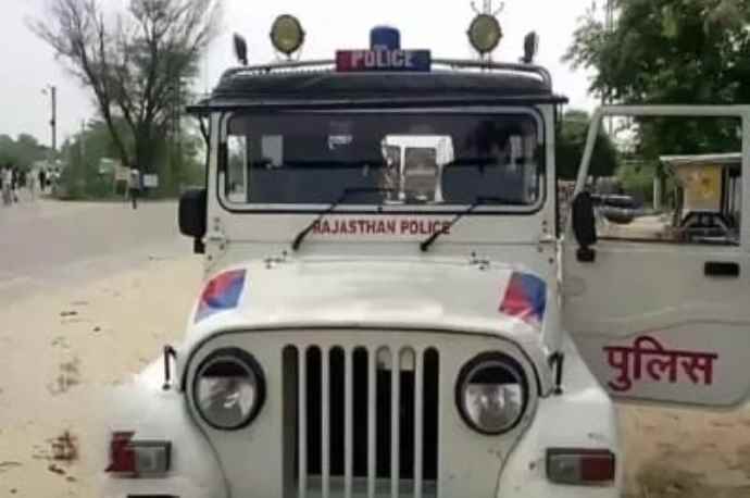 बांसवाड़ा में रिश्तों को शर्मसार करने वाली घटना : चाचा ने शराब पीने के लिए नहीं दिए पैसे, भतीजे ने कुल्हाड़ी से सिर पर किया हमला, हालत नाजुक