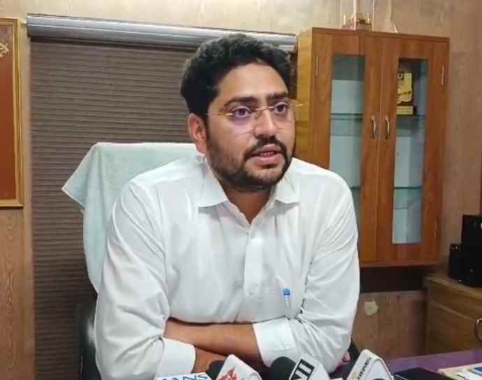 वीडियो न्यूज़ : जनगणना 2027 के पहले चरण के लिए बैठक : नीमकाथाना में मकान सुचीकरण का कार्य 16 मई से 14 जून 2026 तक, तहसीलदार की आमजन से अपील