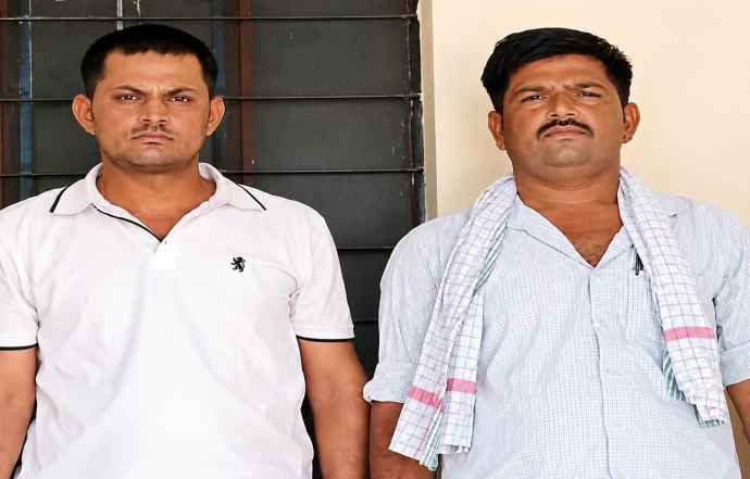 जैसलमेर में एसीबी की बड़ी कार्रवाई : पटवारी 50 हजार की रिश्वत लेते गिरफ्तार, पिता के खेत की तरमीन और रिकॉर्ड इंद्राज के बदले मांगी रिश्वत