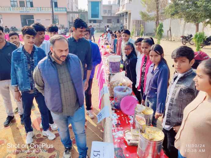 वीडियो न्यूज़ : स्टूडेंट्स ने लगाई विभिन्न स्टाल्स  : नीमकाथाना के सेम स्कूल में वार्षिक कार्निवल का आयोजन , प्राचार्य बोले - कार्निवल स्टूडेंट्स के लिए प्रतिभा दिखाने का मंच