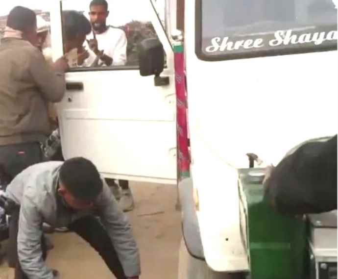 शादी समारोह में दर्दनाक हादसा : डीजे की पिकअप गाड़ी ने 4 बच्चों समेत 5 को कुचला, दो मासूमों की मौत, तीन घायल