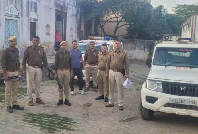 वीडियो न्यूज़ : झुंझुनूं पुलिस का  'एरिया डोमिनेशन' अभियान : पुलिस ने 111 ठिकानों पर दी दबिश, 8 हजार से अधिक अफीम के पौधों के साथ आरोपी को पकड़ा