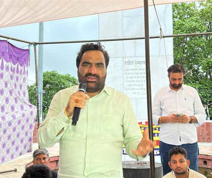 वीडियो न्यूज़ ; हाईकोर्ट में सरकार के जवाब पर बेनीवाल नाराज : बोले - उप समिति की आड़ में SI भर्ती रद्द नहीं करने की बात कहना यह साबित करता है  कि BJP सरकार दोगली है
