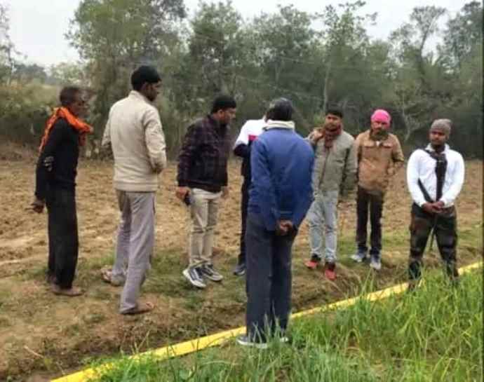 आलमपुर में बिजली कंपनी की बड़ी कार्रवाई : शिकायतों के बाद हुई कार्रवाई , 9 अवैध मोटरें पकड़ी, 36 हजार रुपए का वसूला जुर्माना