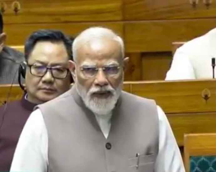 वीडियो न्यूज़ : पश्चिम एशिया में जंग के हालातों पर पीएम का बयान : पीएम मोदी ने कहा - डिप्लोमेसी में भारत की भूमिका साफ़, होर्मुज का रास्ता रोकना नामंजूर