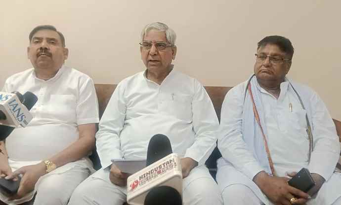 वीडियो न्यूज : नीमकाथाना में नामांकन पत्रो पर आपत्ति मामले ने पकड़ा तुल : कांग्रेस ने लगाए गंभीर आरोप, नीमकाथाना विधायक मोदी बोले - कांग्रेस प्रत्याशियों के आवेदन निरस्त किए जा रहे