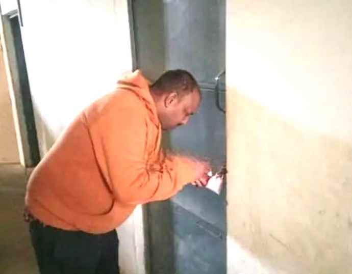 नगर परिषद का स्टोर रूम सील : सीएमओ ने की कार्रवाई, गड़बड़ी की शिकायतों के बाद कार्रवाई , जांच के लिए टीम गठित