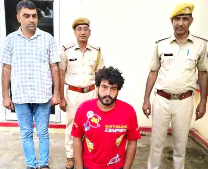 नीमकाथाना कोतवाली पुलिस की बड़ी कार्रवाई : हत्या के प्रयास का आरोपी गिरफ्तार, 9 महीने से फरार था आरोपी ,हरियाणा के महेंद्रगढ़ से गिरप्तार