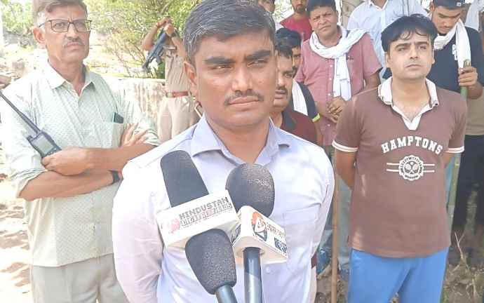 वीडियो लाइव : हिंगलाज माता मंदिर पहुंचे सीकर एसपी नुनावत : लापता बालक की तलाश में अभियान तेज, बालक के पिता की मुख्यमंत्री से अपील, जांच से असन्तुष्ट