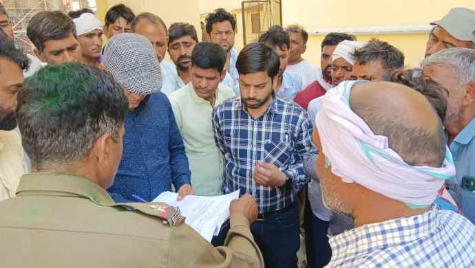 वीडियो न्यूज़ : नीमकाथाना में विवाहिता ने किया सुसाइड : कमरे में लगाया फांसी का फंदा, झिराना गांव की है घटना, पुलिस जांच में जुटी