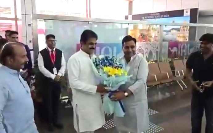 वीडियो न्यूज़ : वेणुगोपाल बोले - देश में हालात बेहद चिंताजनक : जयपुर में कांग्रेस नेता के. सी. वेणुगोपाल ने केंद्र पर जमकर निशाना साधा,  कहा - लगातार बढ़ती महंगाई से आमजन परेशान